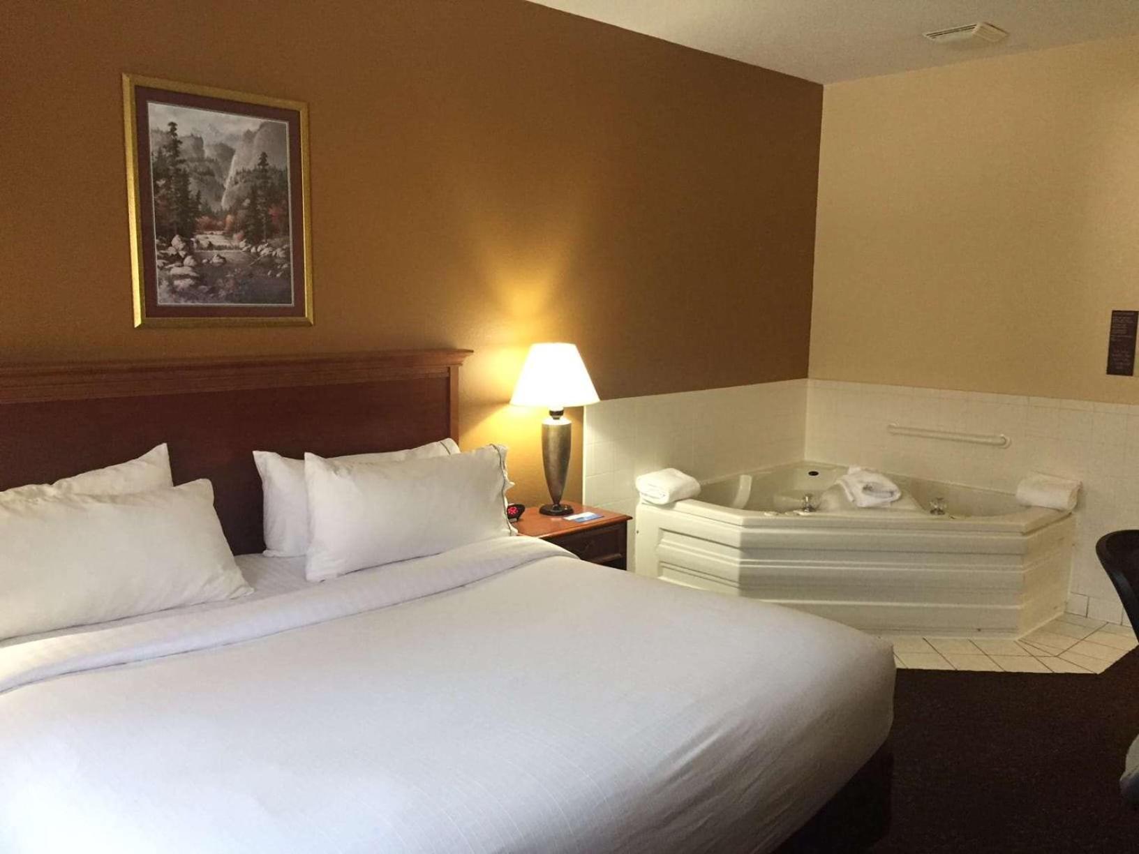 Baymont By Wyndham Portage Hotel Bagian luar foto