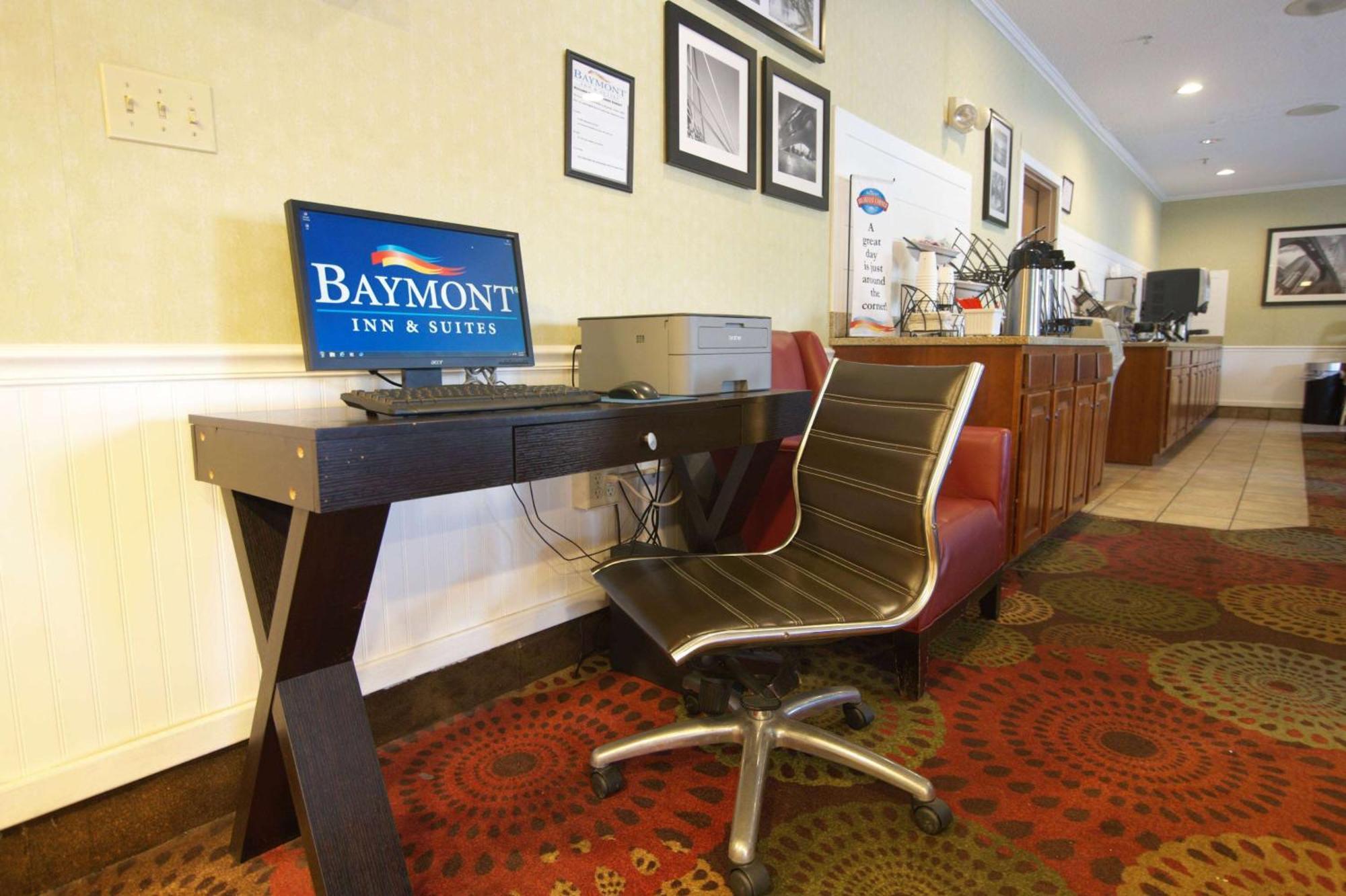 Baymont By Wyndham Portage Hotel Bagian luar foto