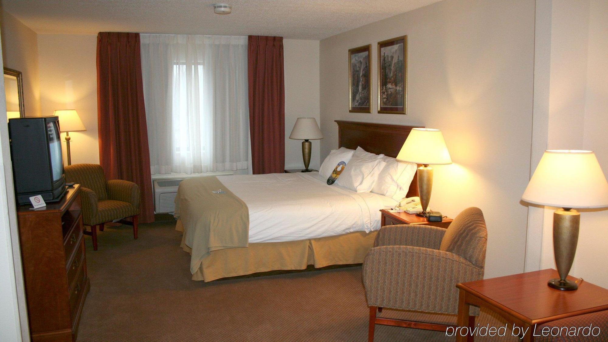 Baymont By Wyndham Portage Hotel Bagian luar foto