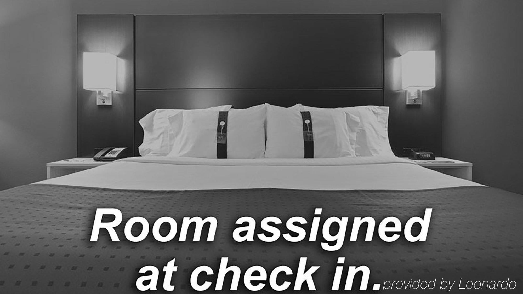 Baymont By Wyndham Portage Hotel Bagian luar foto