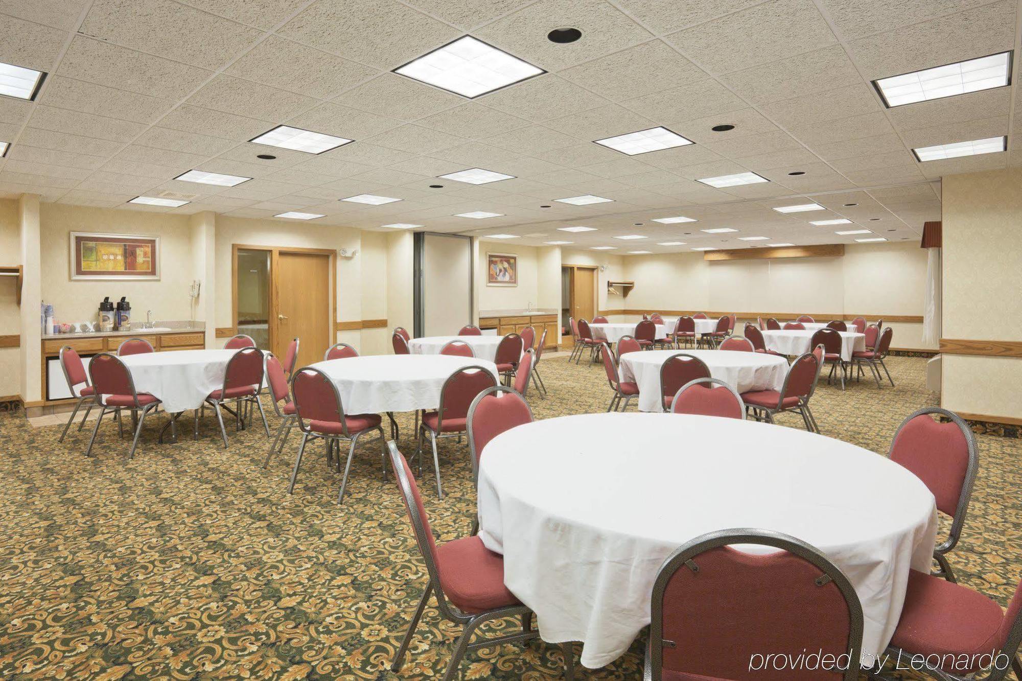 Baymont By Wyndham Portage Hotel Fasilitas foto